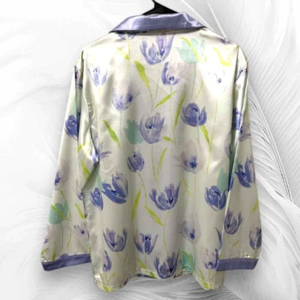 Women’s Satin Pajama Set L – Floral Print Button Top & Pants (Light Purple/Blue) - Picture 6 of 9